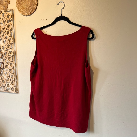 Neiman Marcus 1x maroon red sleeve less cashmere blouse… - Picture 6 of 6